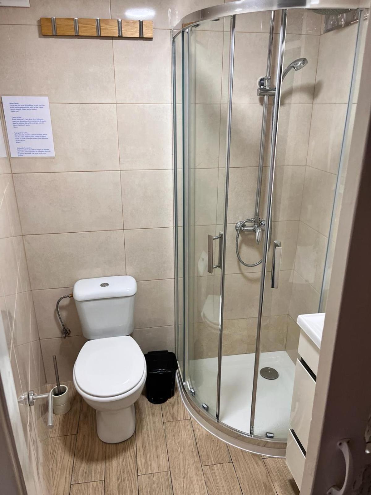 Appartamento Casa Beco Do Castelo Lisbona Esterno foto